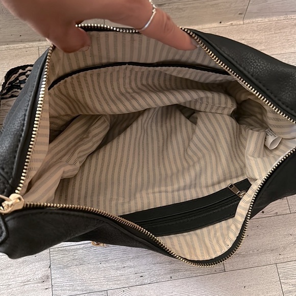 Black Shoulder Bag with Woven Strap – Excellent Condition - Picture 7 of 7